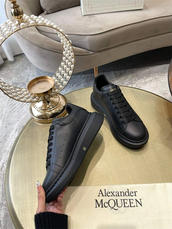 Alexander McQueen Oversized Reliable 2582