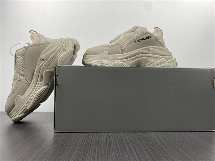 Breathable BLCG Triple S Beige 524039 W2FW1 4421