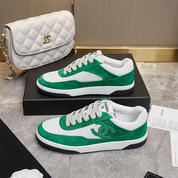 CHANEL UrbanChic 2162