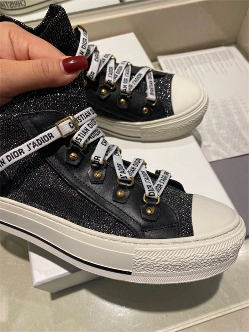 DR Sneaker Sleek 1081