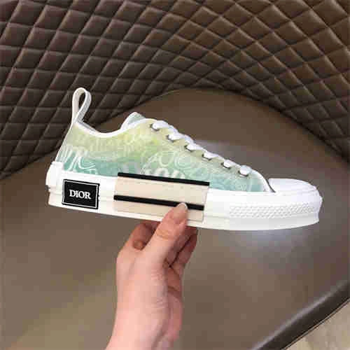 Stylish DR Sneaker 1159