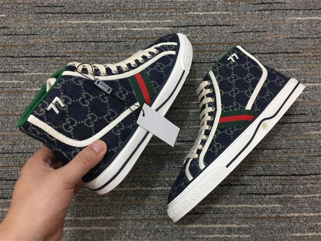 G*u*i high top sneaker freshlook 200