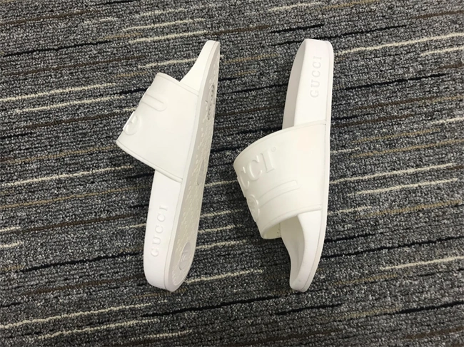 G*u*i slide unisex 441