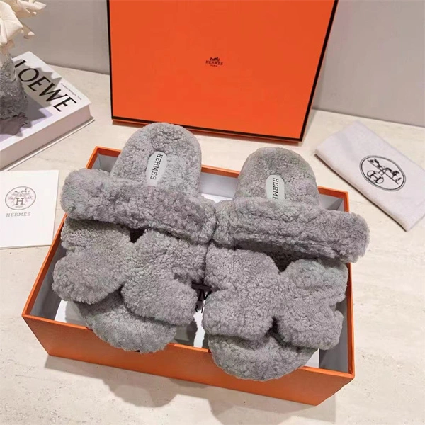 Efficient H Slipper 2380