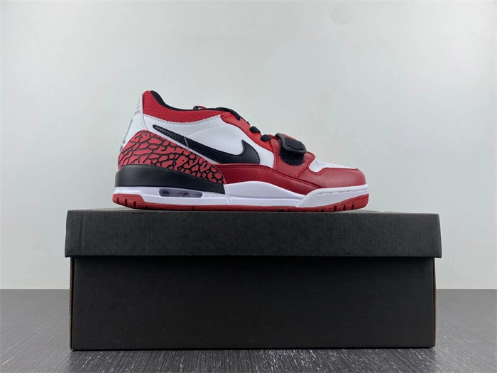 SmoothTexture Jordan Legacy 312 Low Chicago Red. CD7069-116. 4205