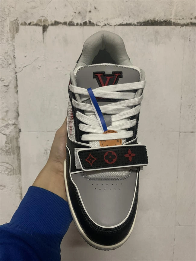 Stretchable Lv Trainer Sneaker 2046