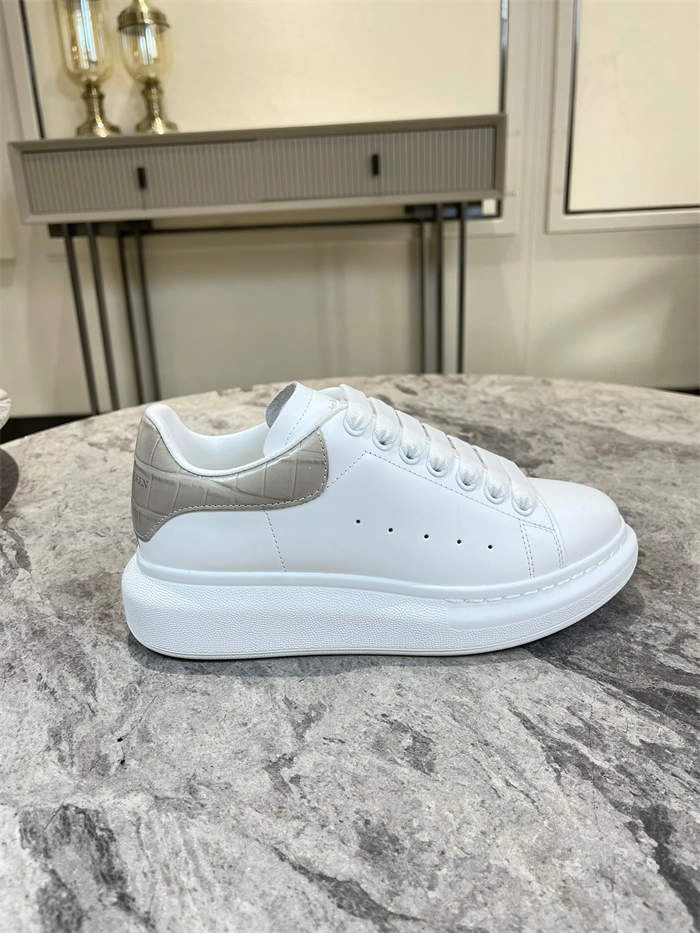 Mc Queen Comfortable 2541