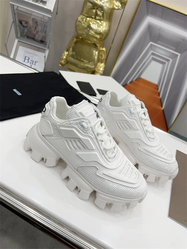 PRADA Comfortable 3226