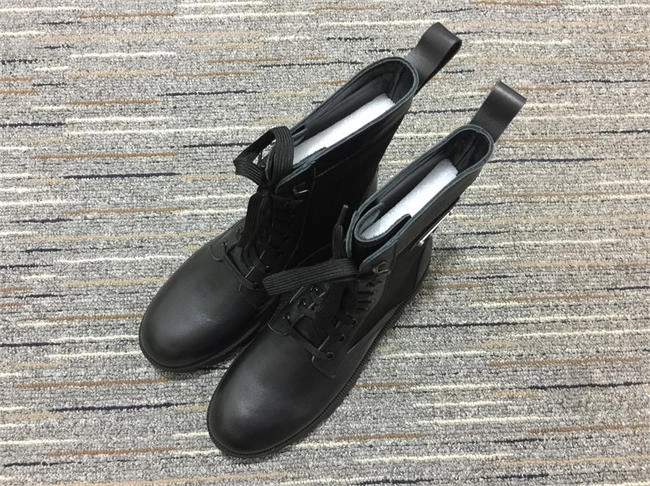 modernlook Pra*a boot 567